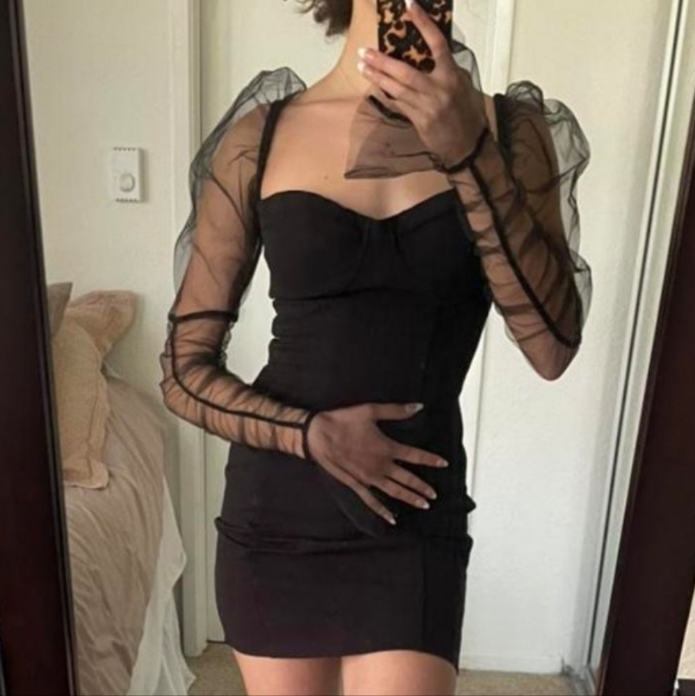 Women's Black Poofy Mesh Sleeve Mini Dress - Unknown - S